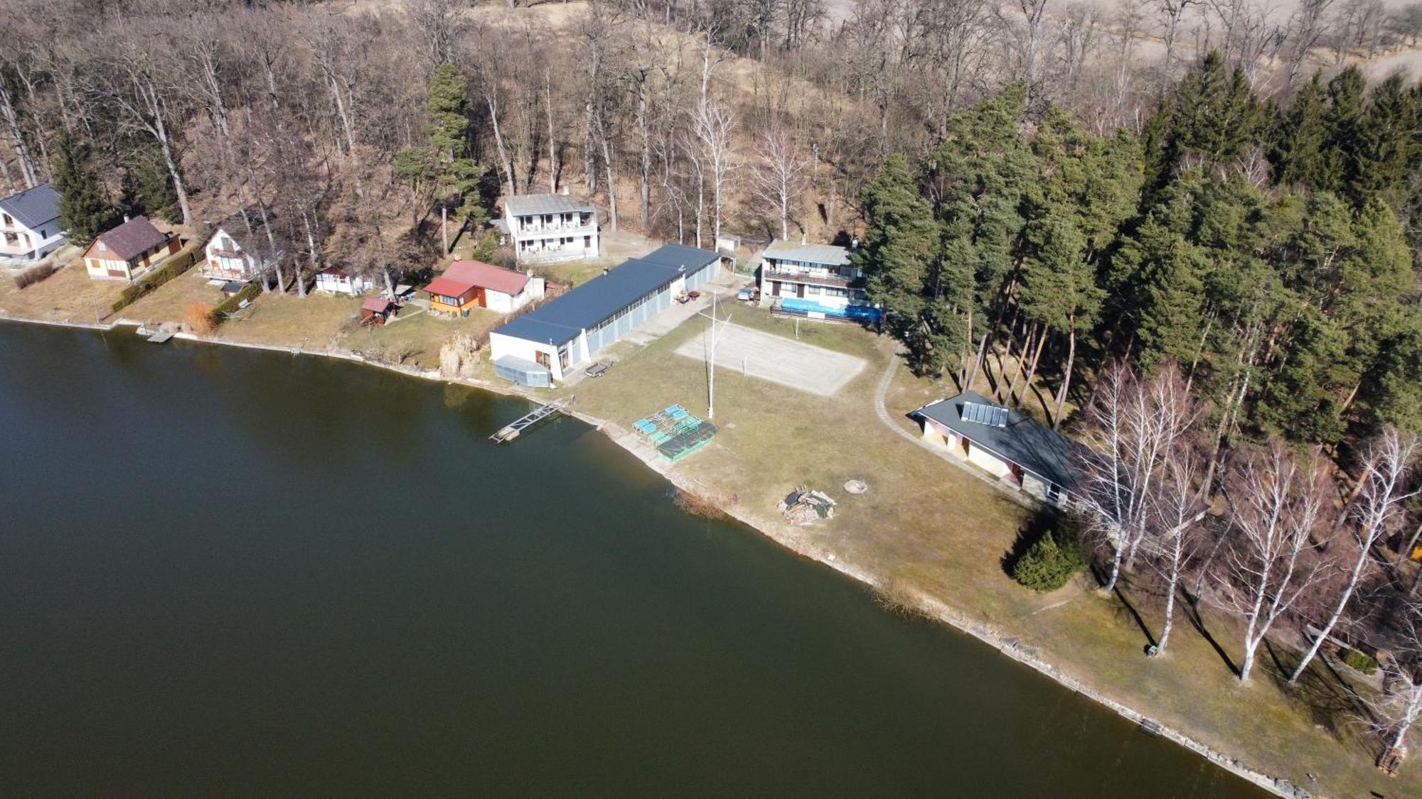 Yacht Club Bezdrev 호텔 Hluboká nad Vltavou 외부 사진
