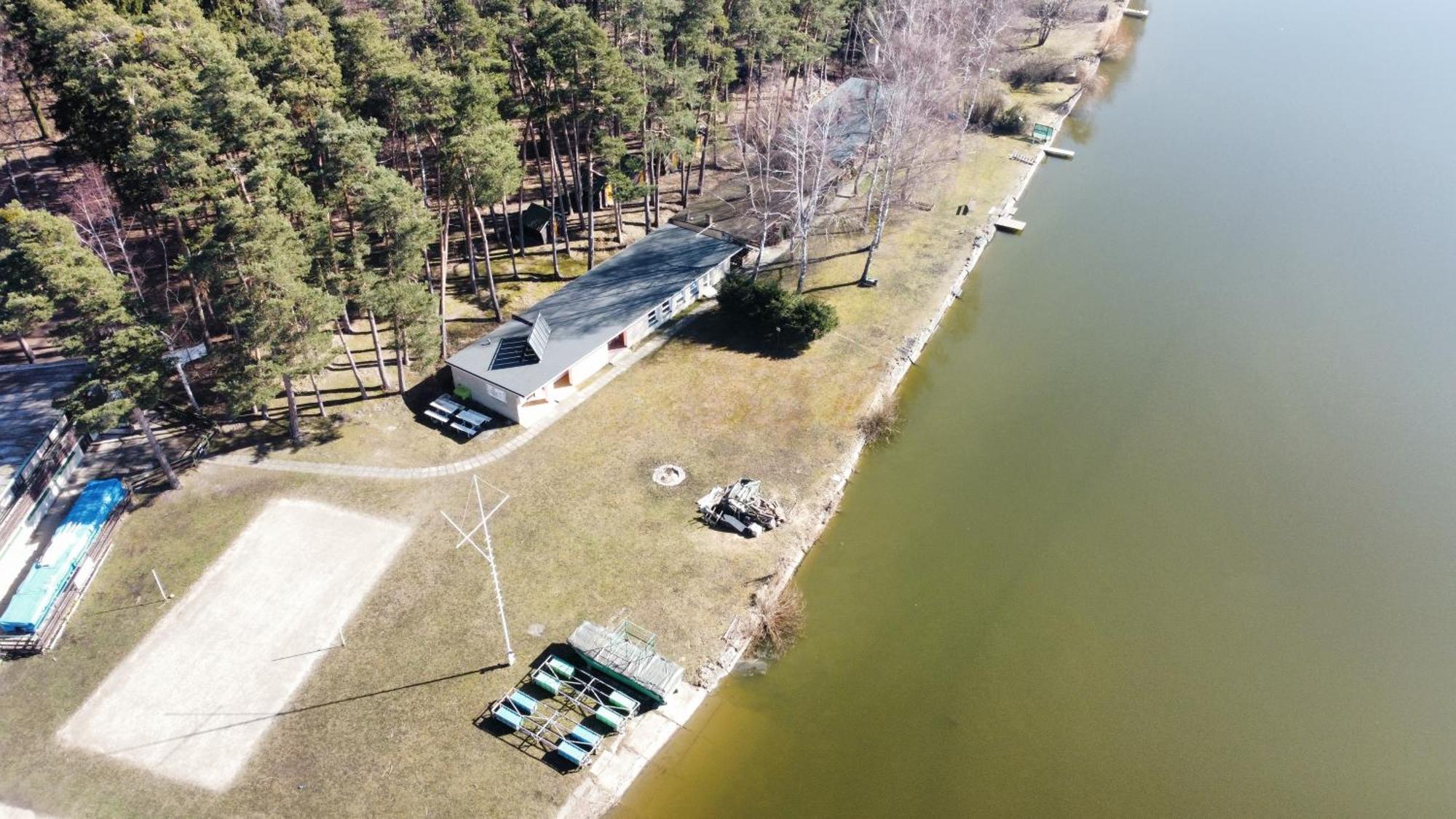 Yacht Club Bezdrev 호텔 Hluboká nad Vltavou 외부 사진